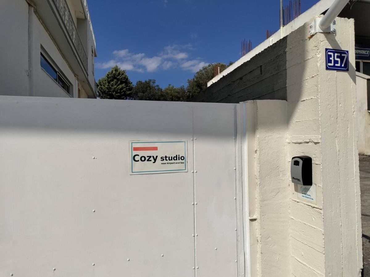Pórto RáftiCozy Studio, Near Airport & Seaアパートメント エクステリア 写真